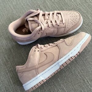 Nike Blush Pink Sneakers